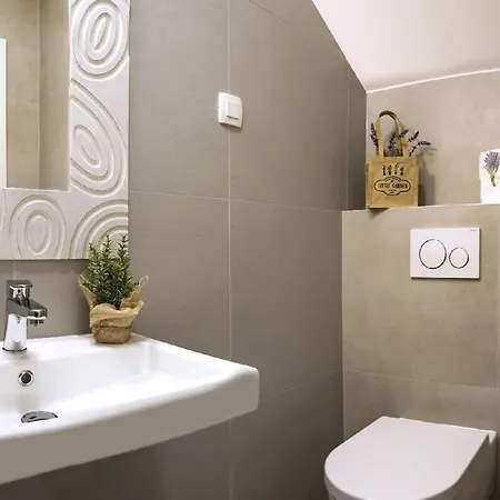 Villa Luxury Dream, Indoor Heated Pool, 7 Persons, Sea Views, Omiš