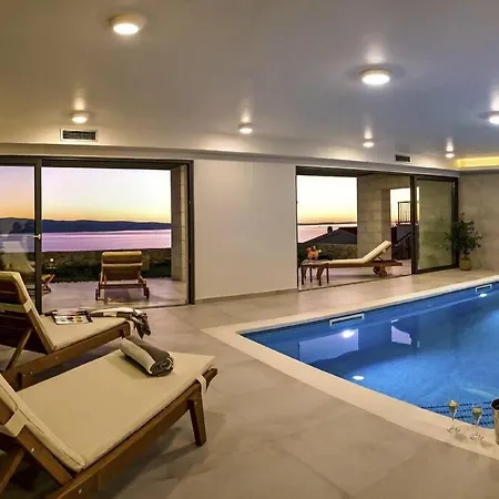 Villa Luxury Dream, Indoor Heated Pool, 7 Persons, Sea Views, *
