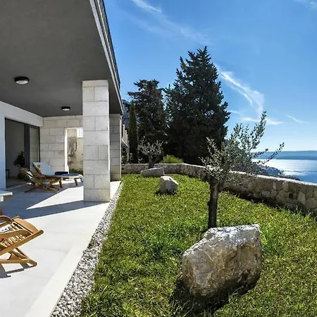 Villa Luxury Dream, Indoor Heated Pool, 7 Persons, Sea Views, *