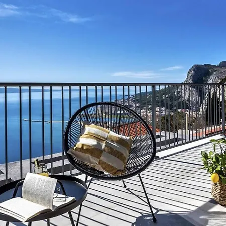 Luxury Dream, Indoor Heated Pool, 7 Persons, Sea Views, Omiš