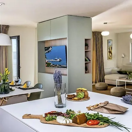 Luxury Dream, Indoor Heated Pool, 7 Persons, Sea Views, Villa *