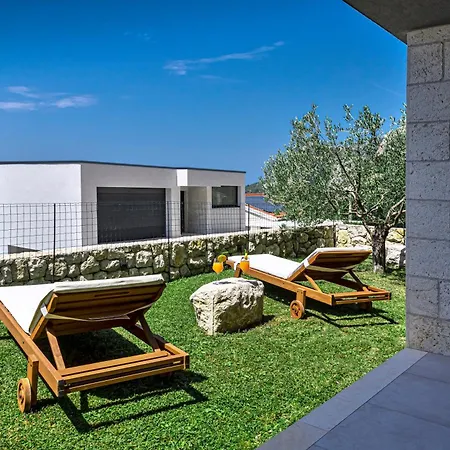 Luxury Dream, Indoor Heated Pool, 7 Persons, Sea Views,