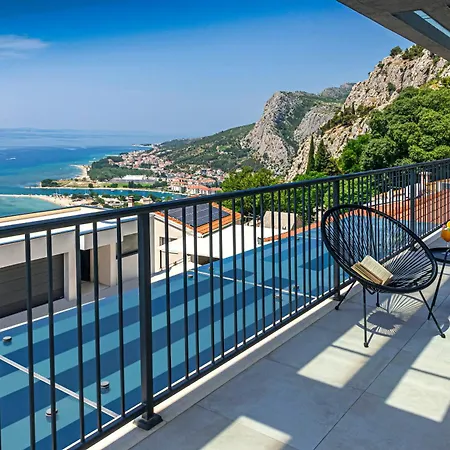 Luxury Dream, Indoor Heated Pool, 7 Persons, Sea Views, Villa *